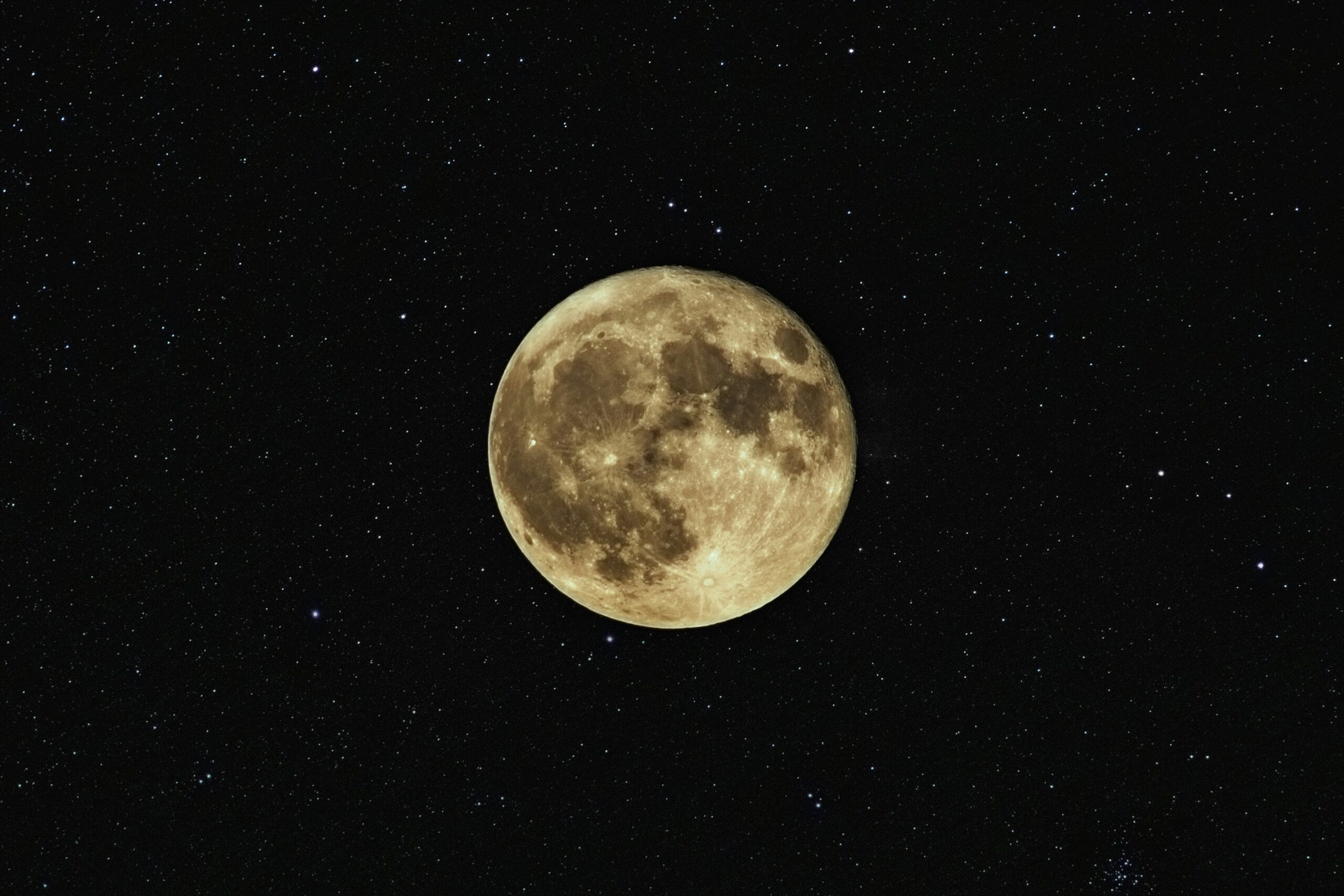 Dreams during the full moon — why nights feel different and what changes