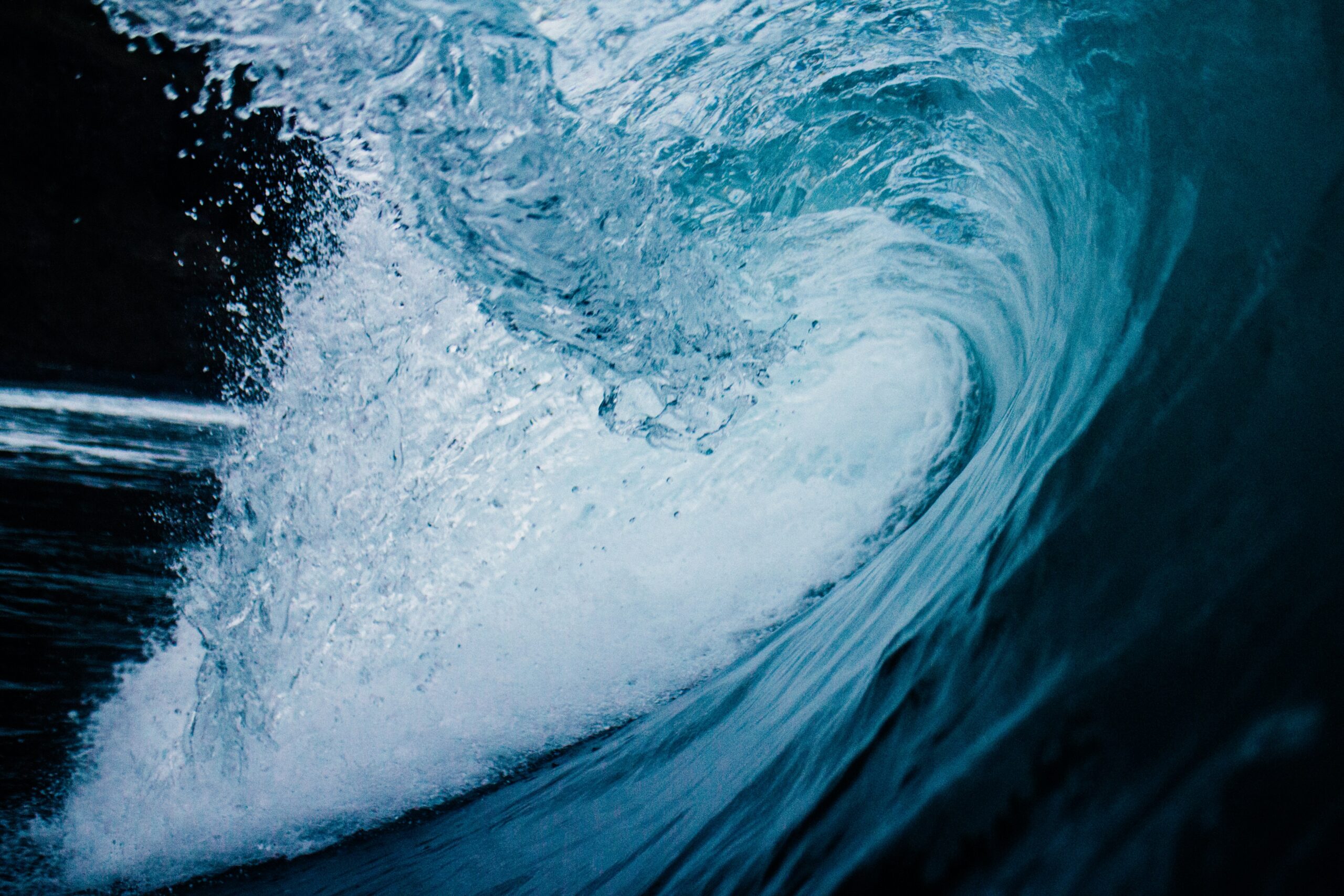 Dream of being lost at sea — meaning and interpretation